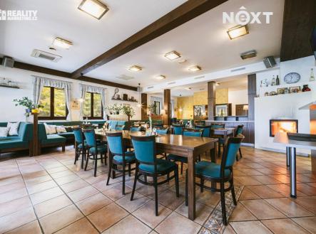 Prodej komerčního objektu, jiný, 1 697 m²