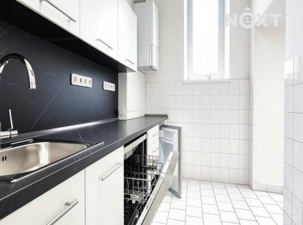 Pronájem kanceláře, 194 m²