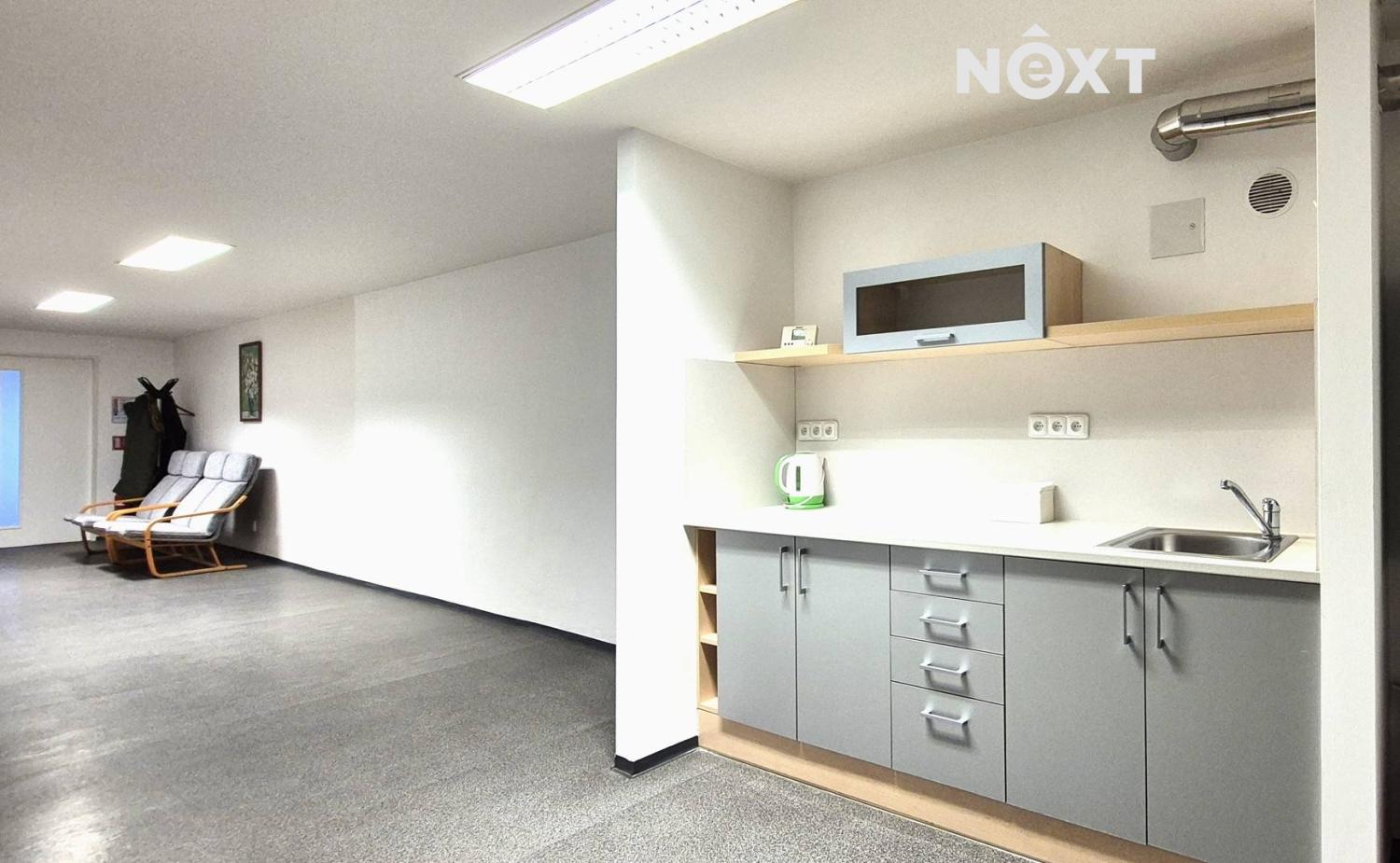 Pronájem komerční Kanceláře, 70㎡