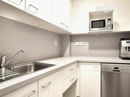 Pronájem kanceláře, 74 m²