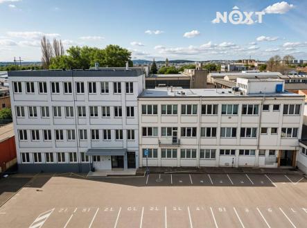 Prodej komerčního objektu, administrativní budova, 2 287 m²