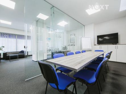 Pronájem kanceláře, 90 m²