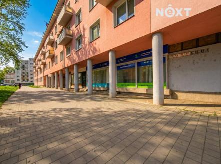 Pronájem kanceláře, 90 m²