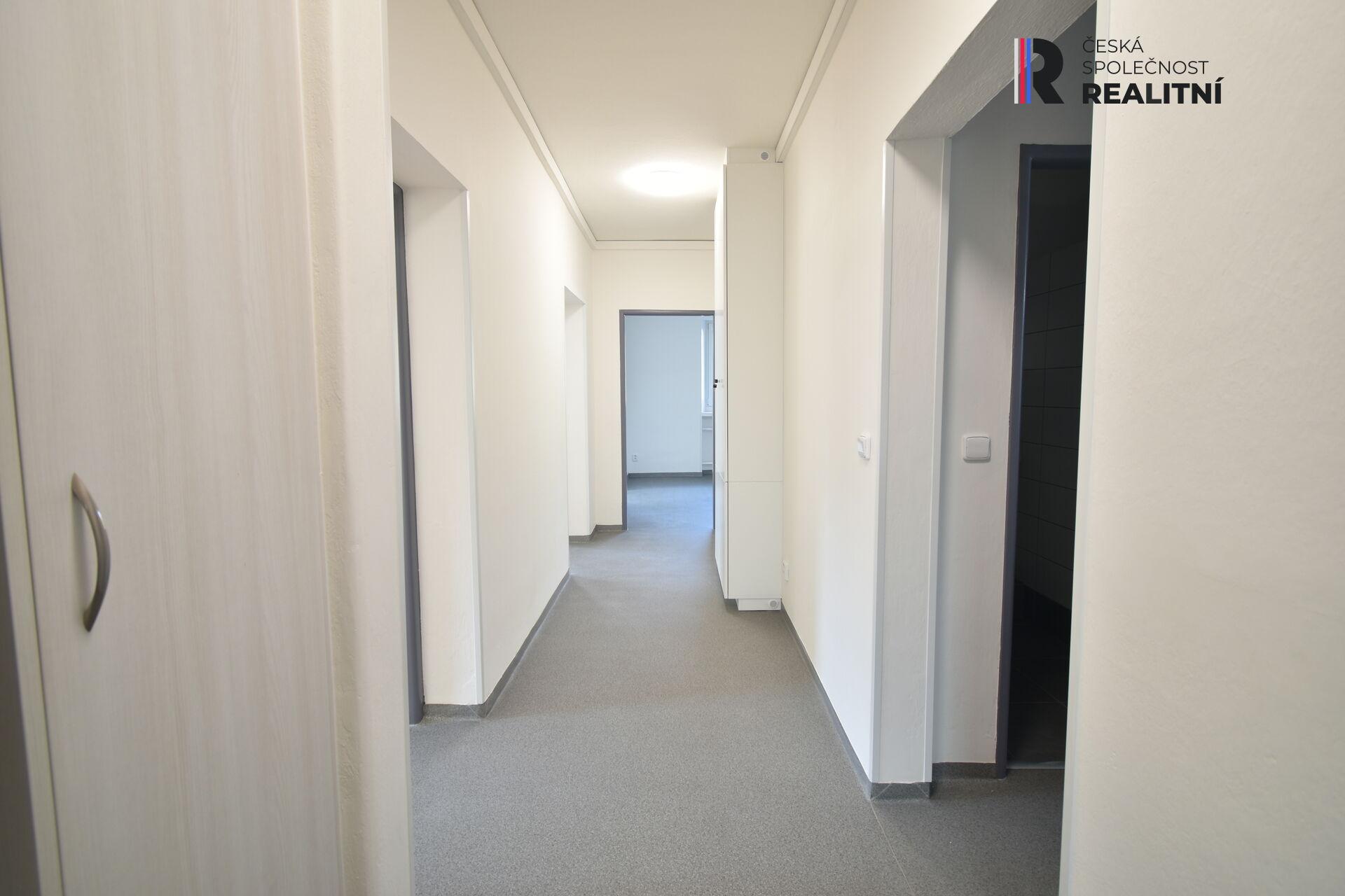 Pronájem  bytu 2+1, 79 m2, Zlín