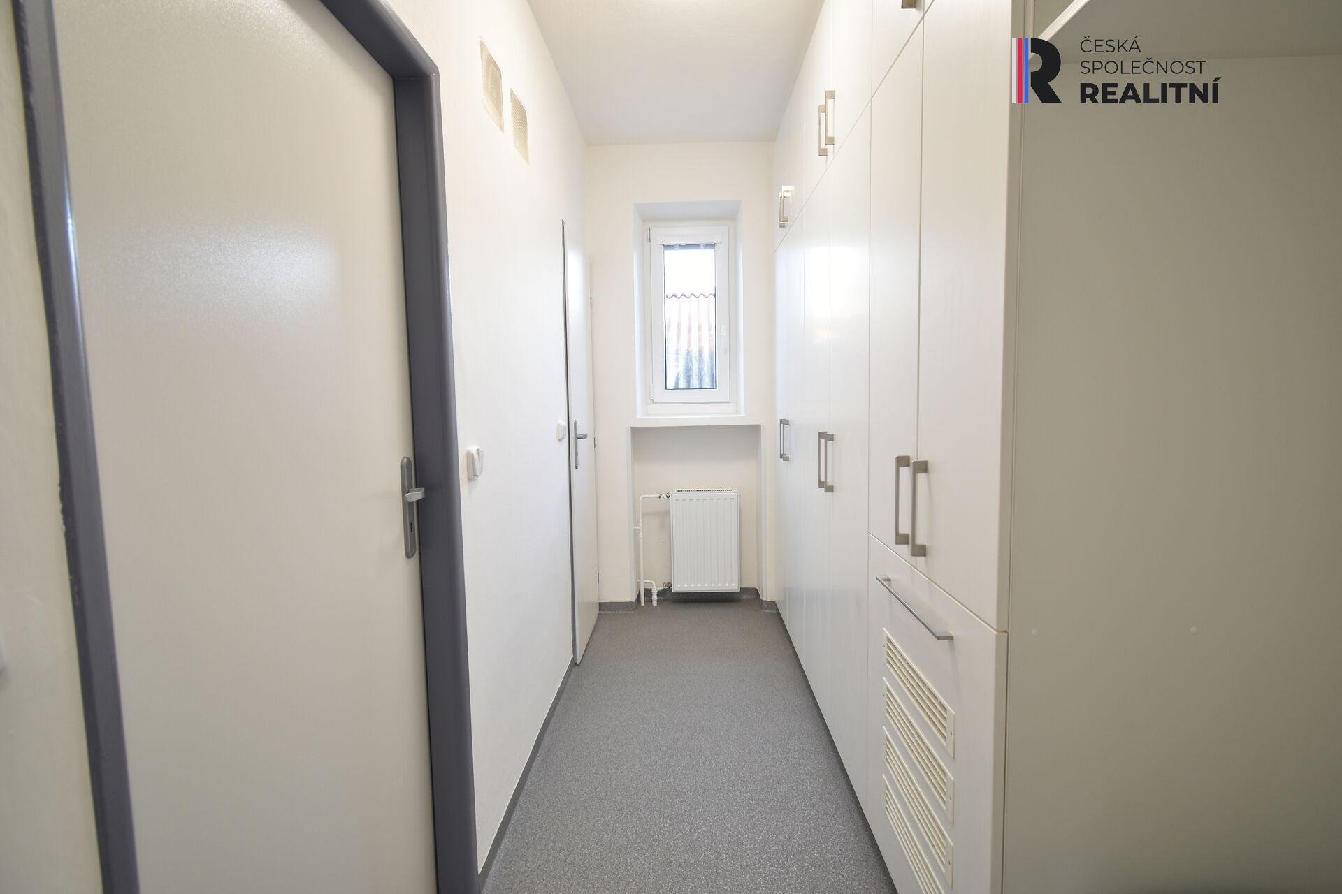 Pronájem  bytu 2+1, 79 m2, Zlín