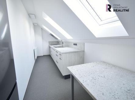 Pronájem bytu, 3+1, 77 m²