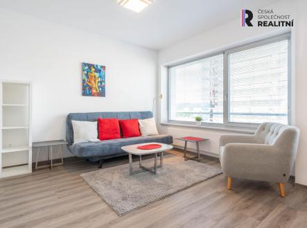 Pronájem bytu, 1+kk, 42 m²