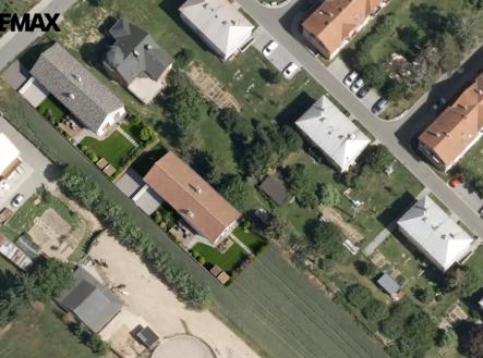 Prodej pozemku pro bydlení, 678 m²