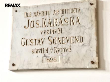 Prodej nájemního domu, 2 396 m²