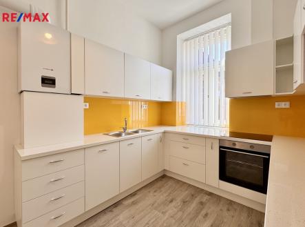 Pronájem bytu, 2+kk, 87 m²