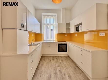 Pronájem bytu, 2+kk, 87 m²