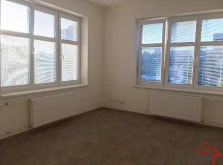 Pronájem bytu, 1+kk, 80 m²