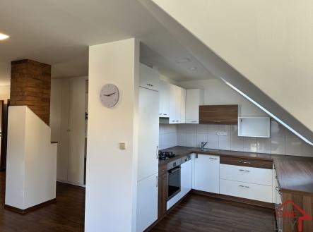 Pronájem bytu, 2+kk, 81 m²