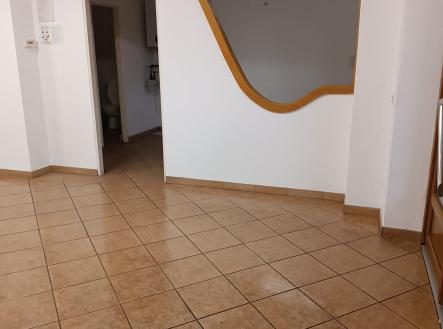 Pronájem obchodní prostory, 90 m²