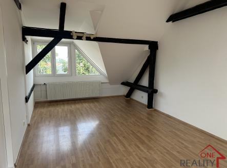 Pronájem bytu, 3+1, 90 m²