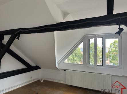 Pronájem bytu, 3+1, 90 m²