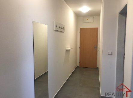 Pronájem bytu, 1+kk, 35 m²
