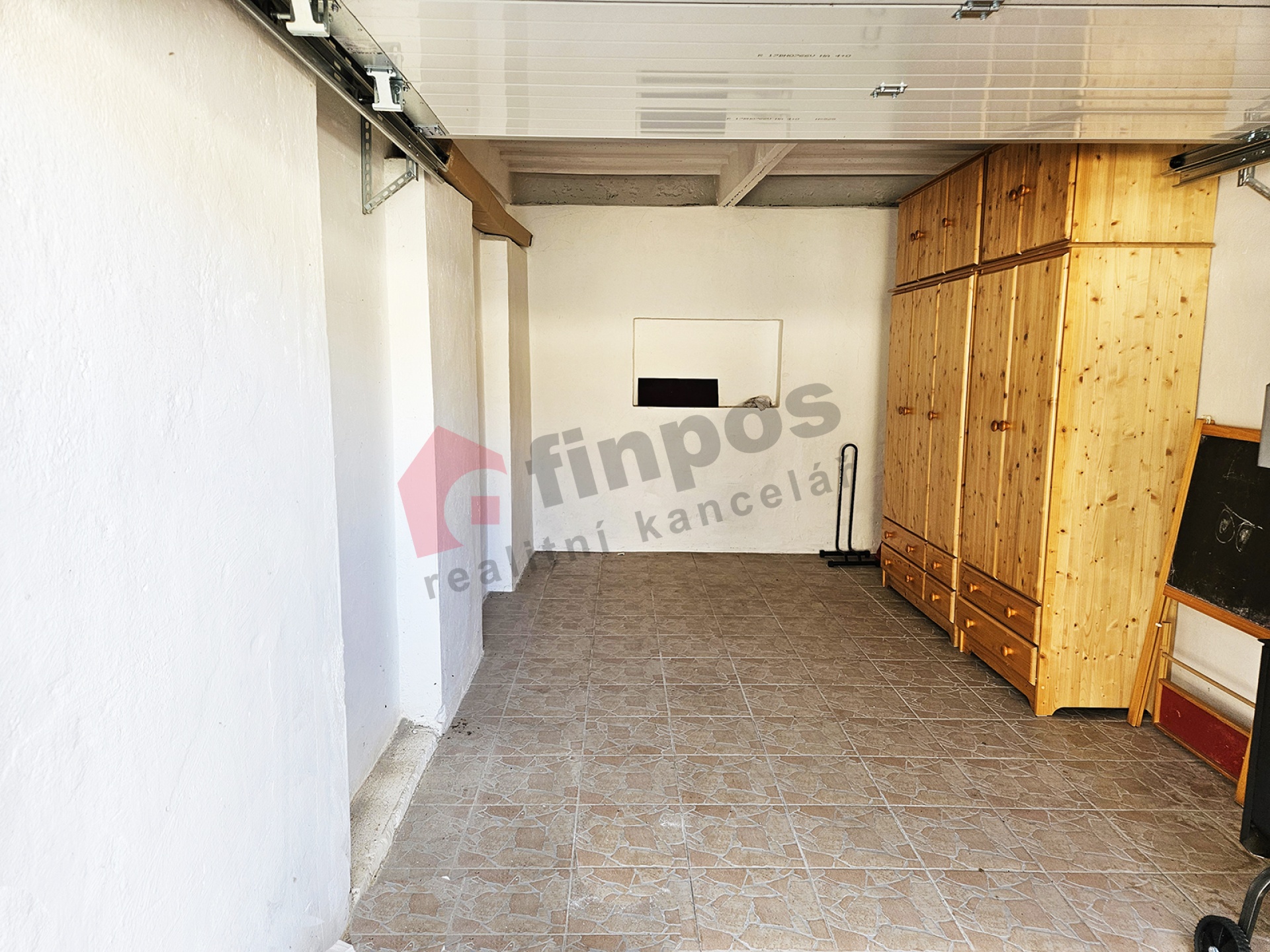 Prodej Garáže 20m2, lokalita u Kauflandu - Mělník