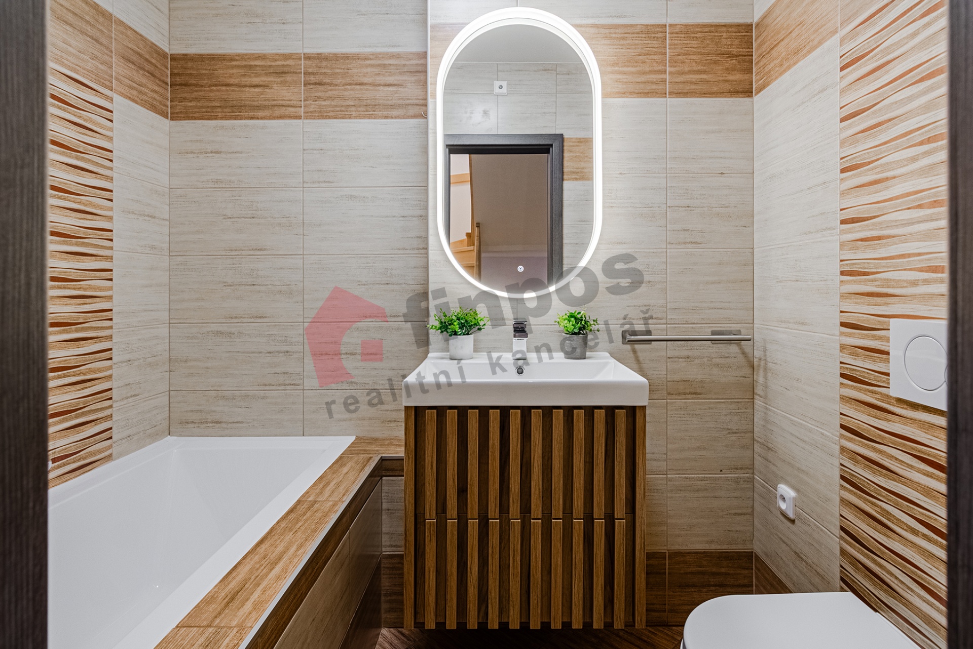 Prodej RD 4+1/4 Lodžie + garaž 149m2, pozemek 408m2, Býkev u Mělníka