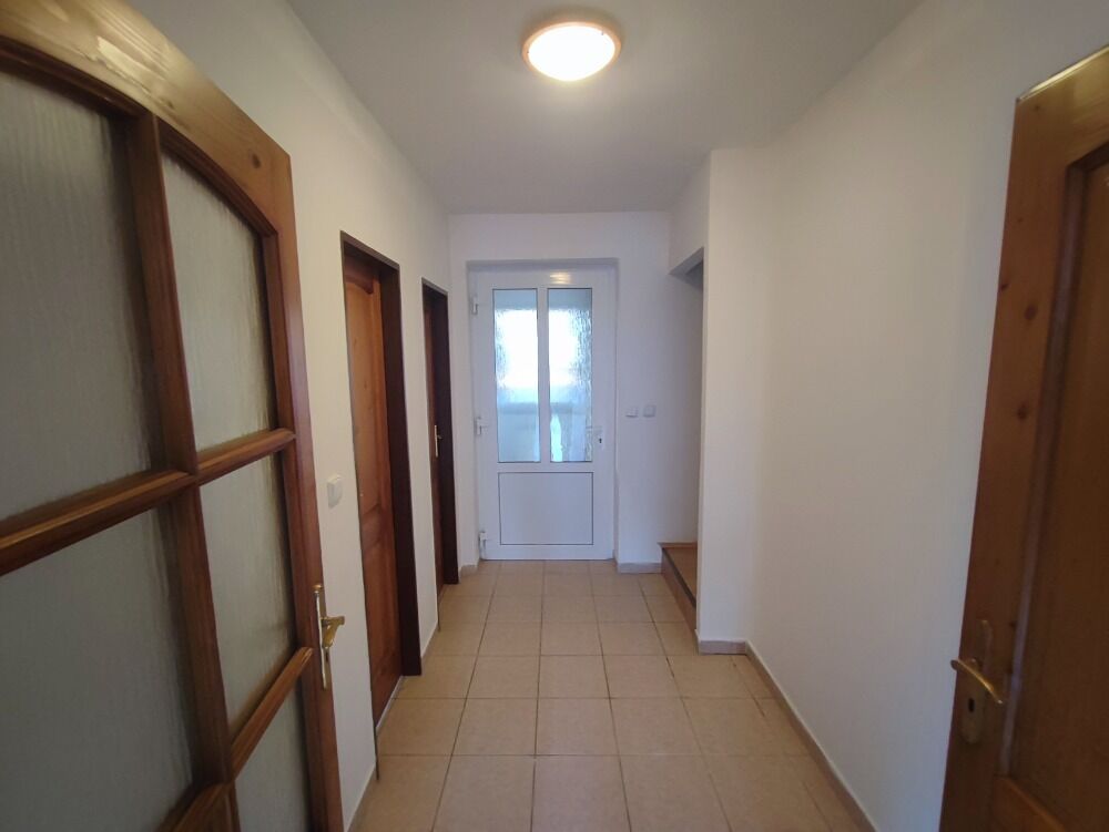 Prodej rodinného domu 270 m², pozemek 903 m²