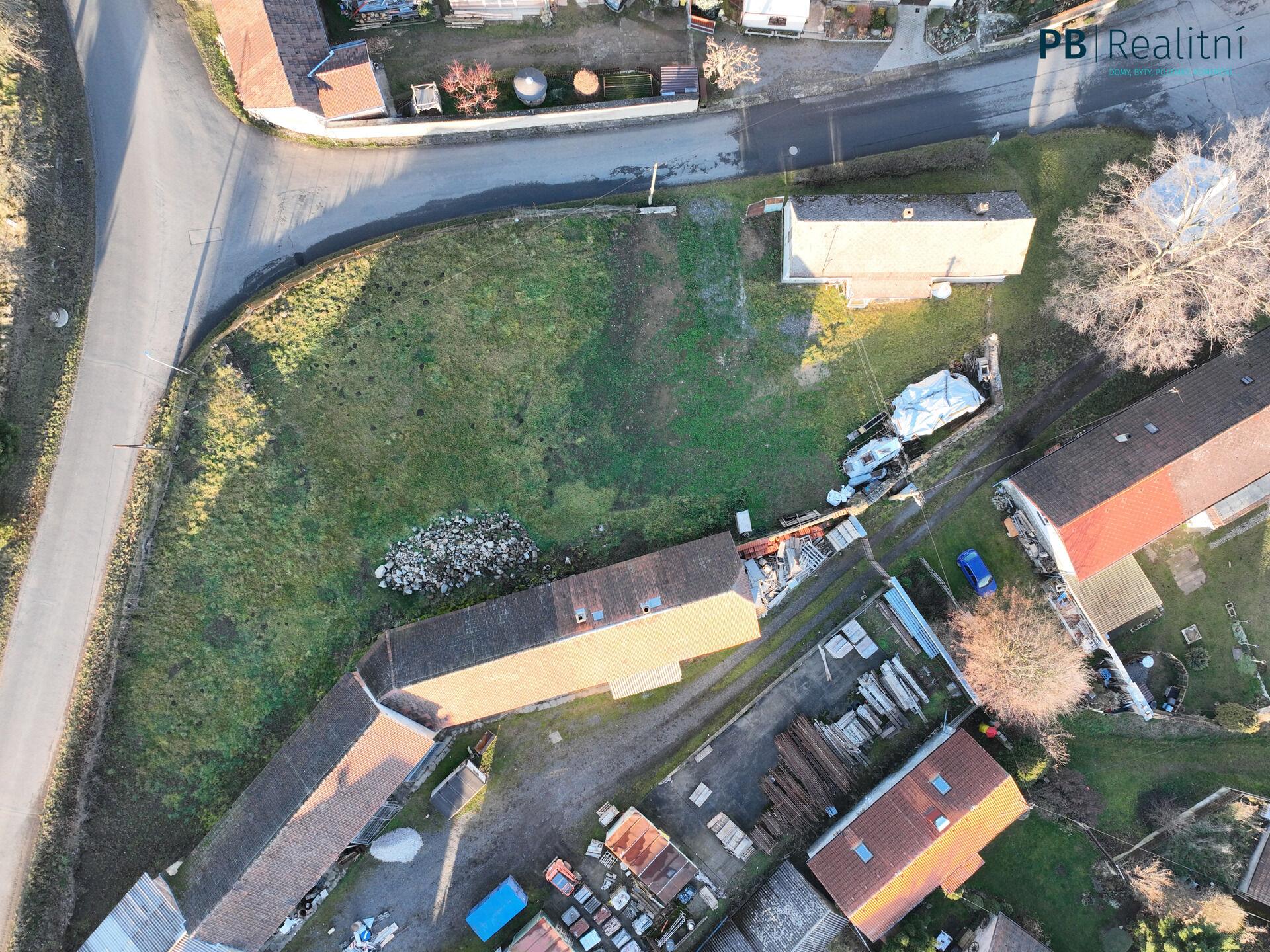 Stavební pozemek Horní Hbity 1 000 m2