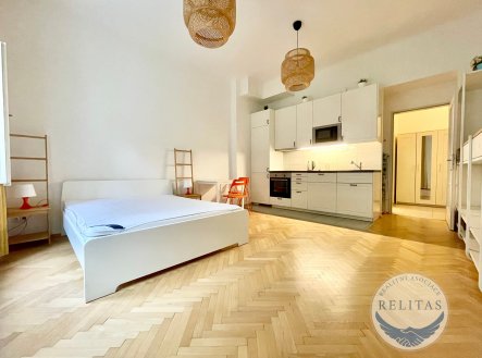 Pronájem bytu, 1+kk, 35 m²