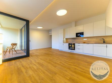 Pronájem bytu, 3+kk, 81 m²