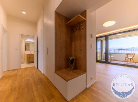 Pronájem bytu, 3+kk, 81 m²