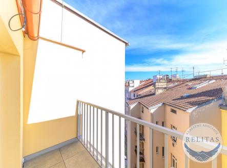 Pronájem bytu, 2+kk, 63 m²