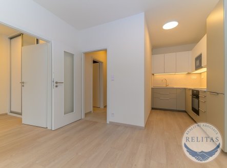 Pronájem byt 2+kk 52 m² + 8 m² lodžie, parking, sklep