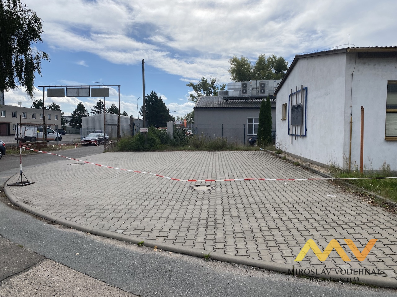 Pronájem venkovní plochy, 180 m², Hradec Králové- Slezské Předměstí. 