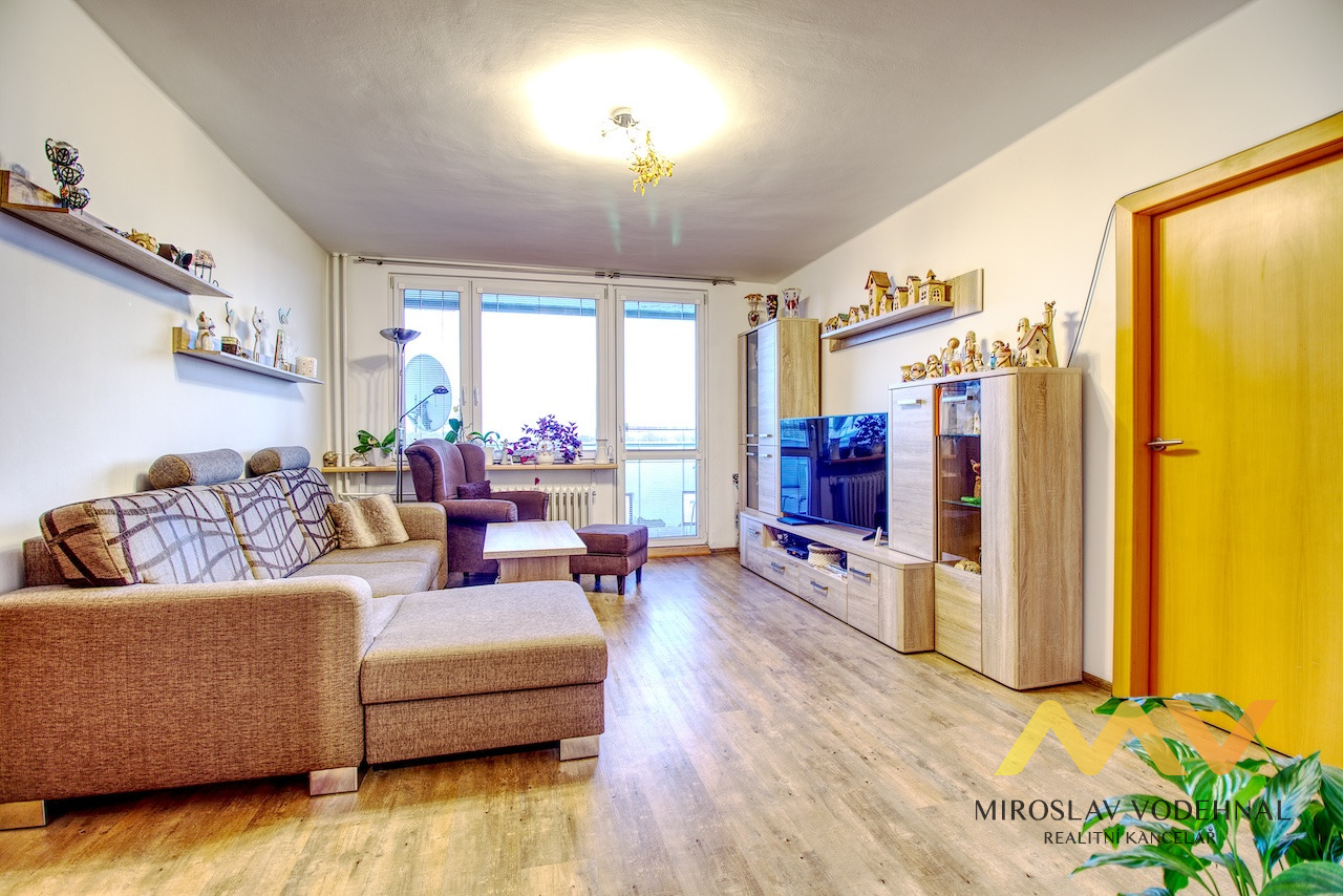 Prodej bytu 4+kk s lodžií, 90 m2, Hradec Králové - ul. Jungmannova. 