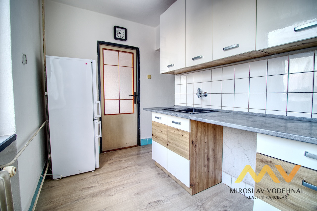 Pronájem bytu 3+1, 75 m2 s balkónem a garáží, Opočno - ul. Dobrušská.