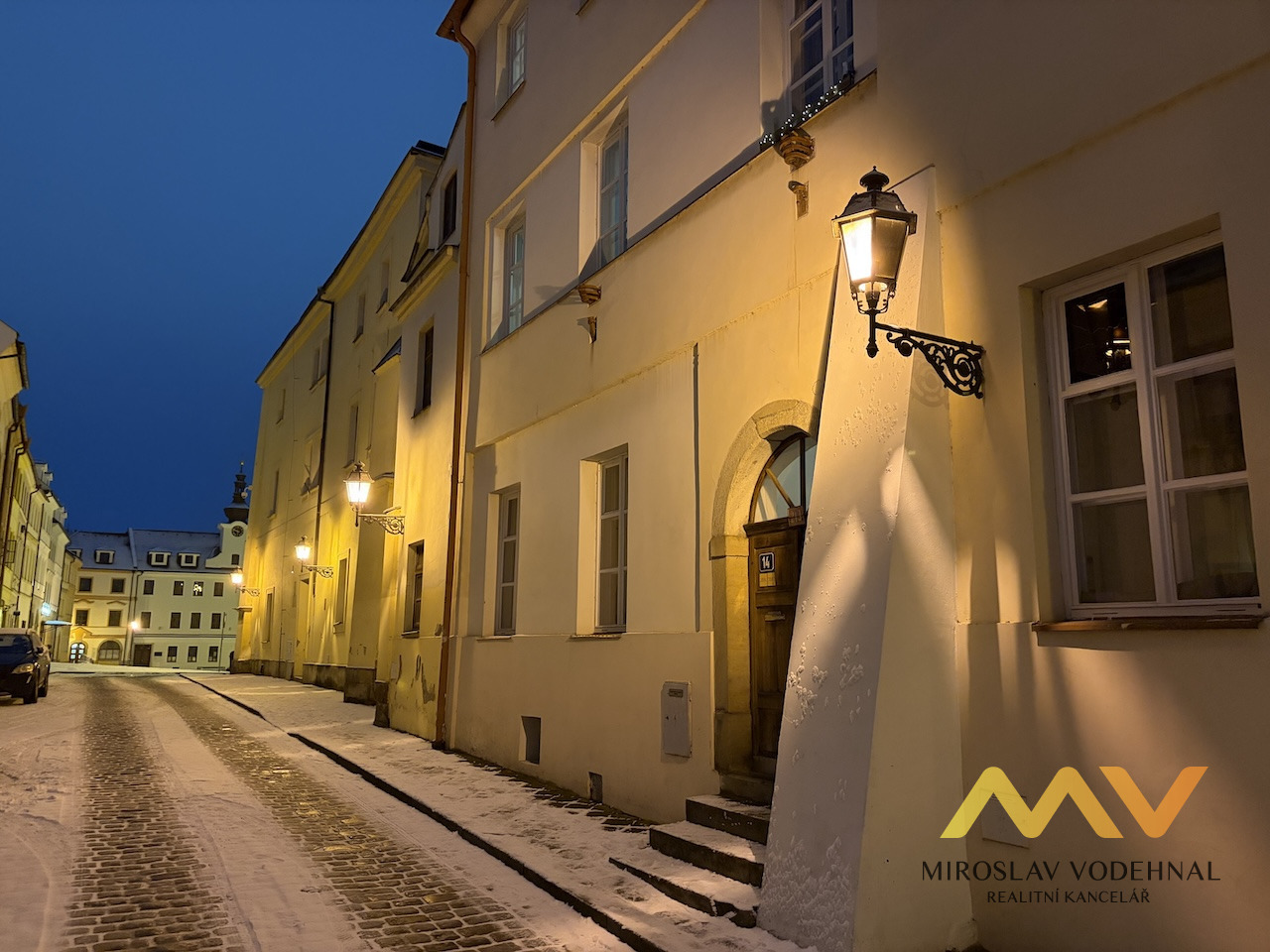 Pronájem atypického  bytu 2+kk, 36 m2 + galerie 8 m2, Hradec Králové – centrum.