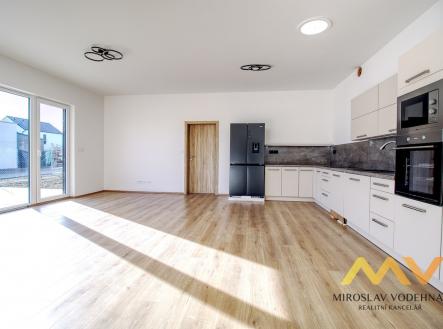 Pronájem domu/vily, 121 m²