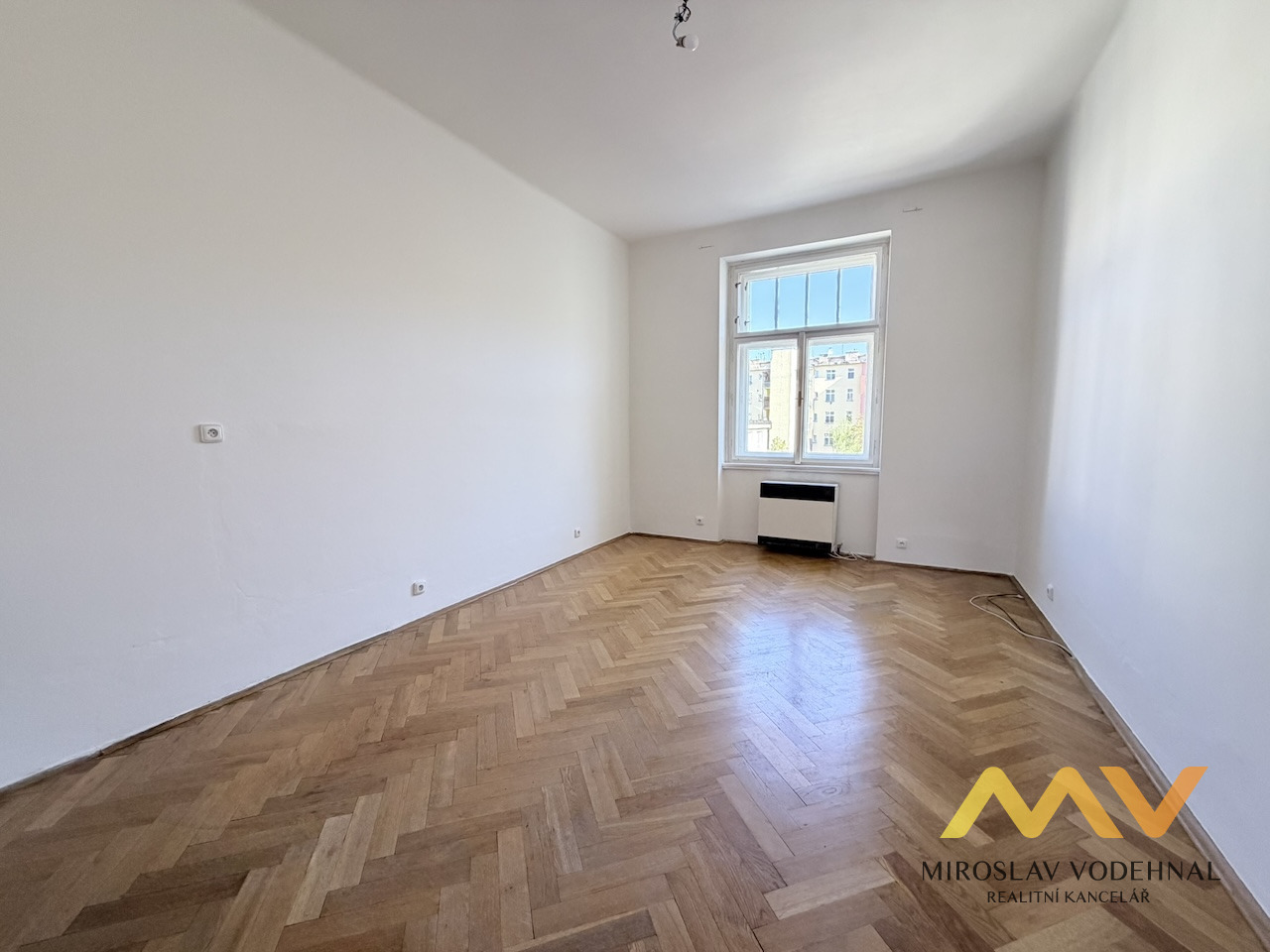 Pronájem bytu 2+kk, 55 m², Hradec Králové – ul. Nerudova.