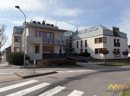 Pronájem bytu, 4+kk, 95 m²