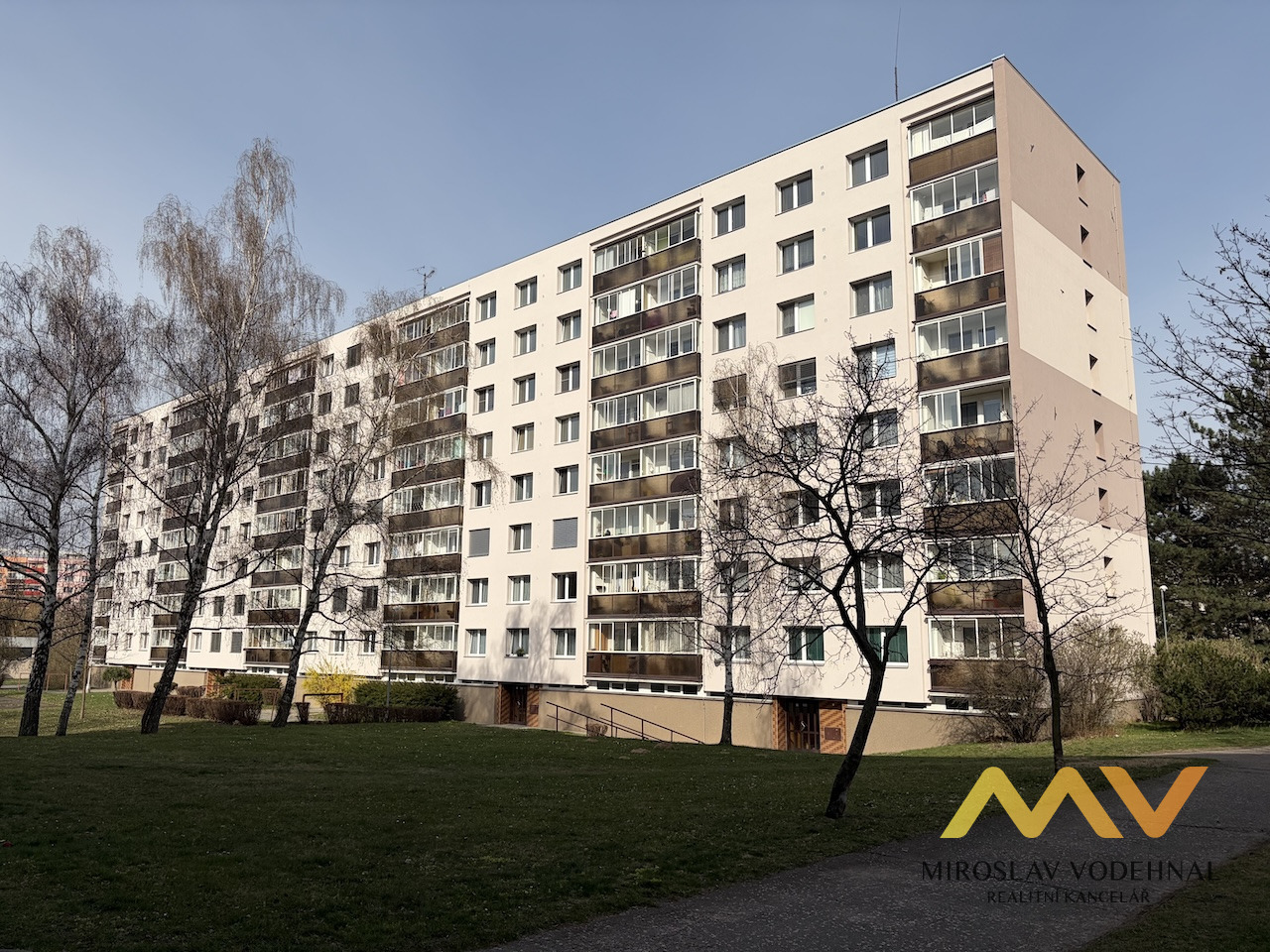 Pronájem rekonstruovaného bytu 1+1, 37 m², Hradec Králové - ul. Milady Horákové.