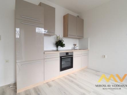 Pronájem bytu, 1+kk, 33 m² obrázek