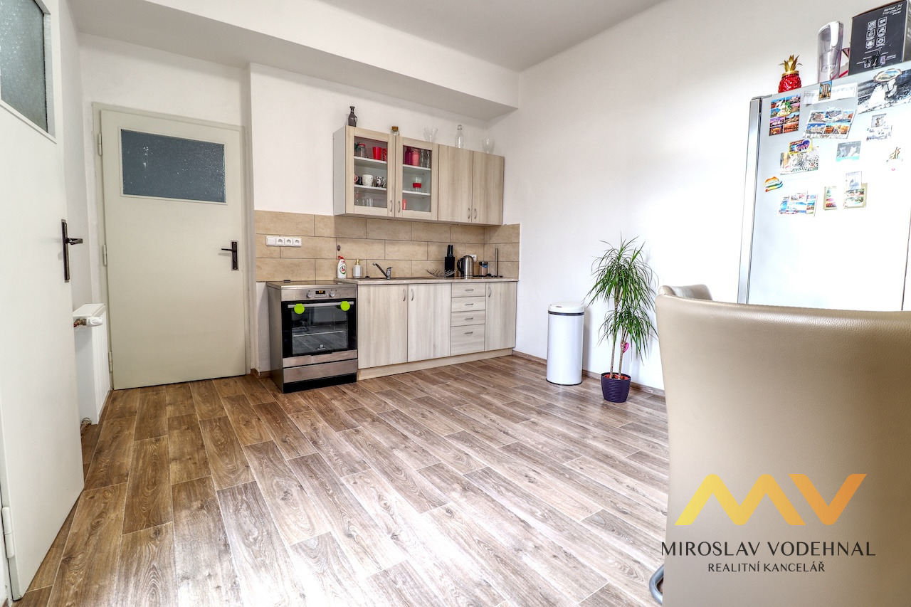 Pronájem bytu 2+1, 79 m2/B + garáž, Hradec Králové - ul. Pospíšilova.