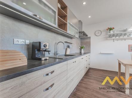 Pronájem bytu, 3+1, 98 m²