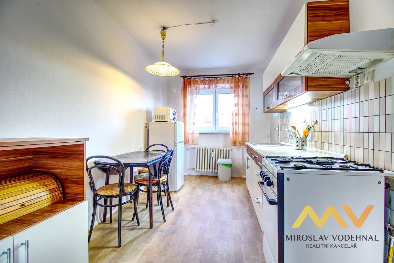 Pronájem bytu 2+1, 55 m2 s balkónem, Hradec Králové – ul. Na Střezině.