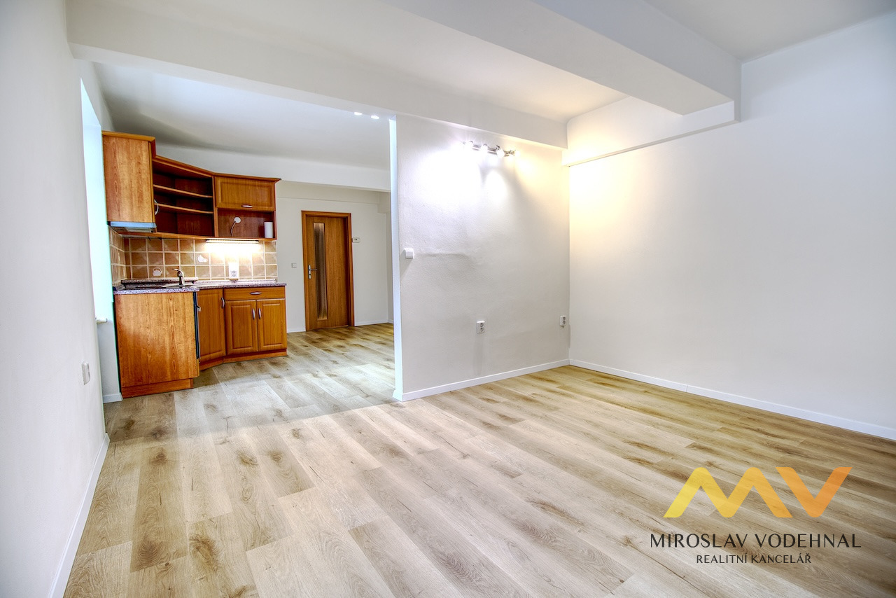 Pronájem bytu 2+kk v centru Hradce Králové - ul. Střelecká.