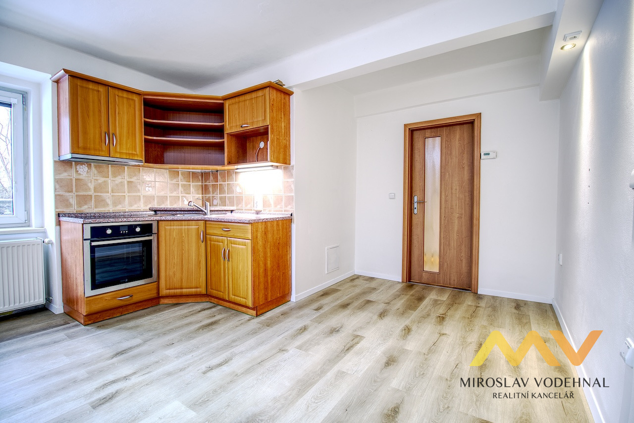 Pronájem bytu 2+kk v centru Hradce Králové - ul. Střelecká.