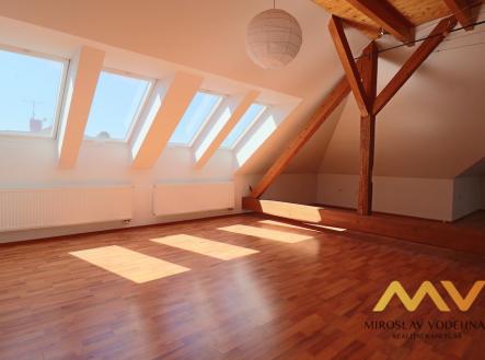 Pronájem bytu, 2+kk, 65 m²