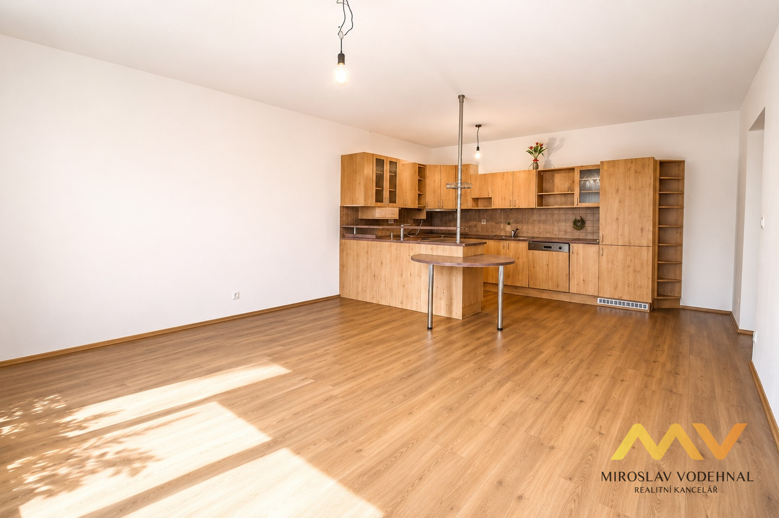 Prodej bytu 3+kk, 78 m² s balkonem a krytým garážovým stáním, Hradec Králové – ul. Labská louka.