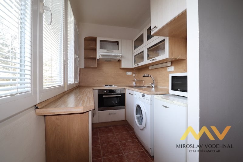Pronájem rekonstruovaného bytu 1+kk, 30 m2, Hradec Králové - ul. Severní.