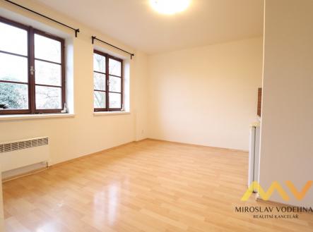 Pronájem bytu, 1+kk, 28 m²