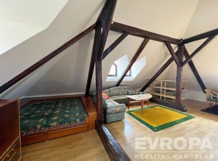 Pronájem bytu, garsoniéra, 30 m²