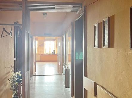 Pronájem obchodní prostor, 299 m²